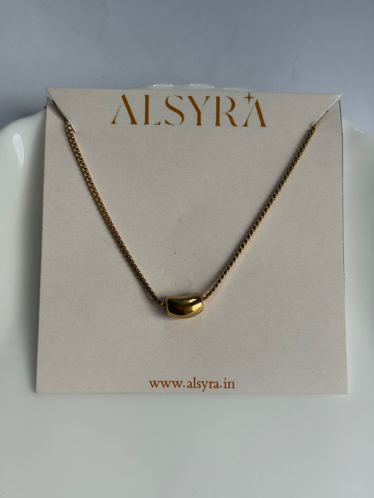 Aligned Necklace