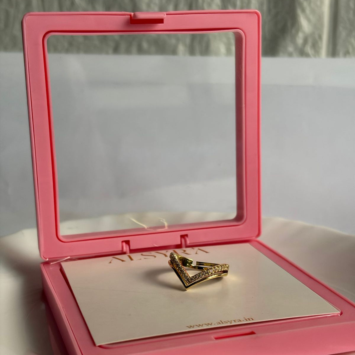 V Aura Ring