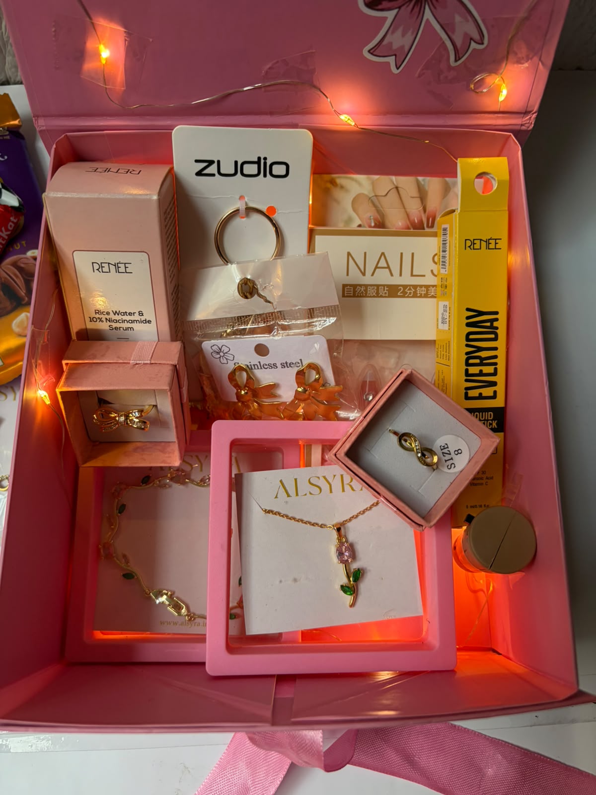 Premium Birthday Hamper (Decoration + Lights + All the Accessories )